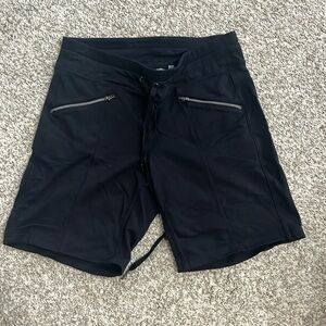Black Athleta shorts